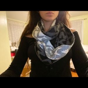 Michael Kors scarf